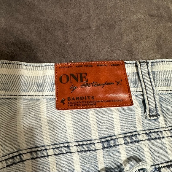 One Teaspoon Light Blue white stripe Jean Shorts bandit - Picture 5 of 6